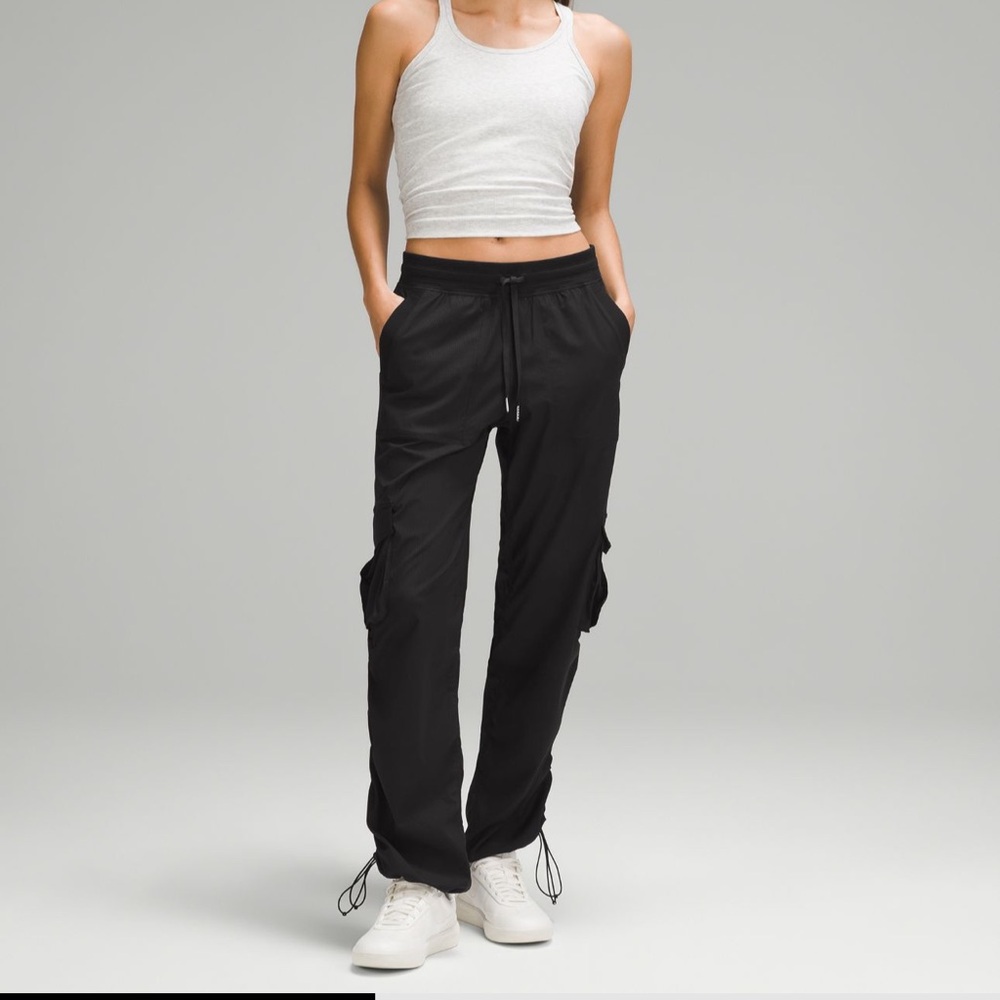 Lululemon Dance Studio Relaxed-Fit Mid-Rise Cargo Pant size 6